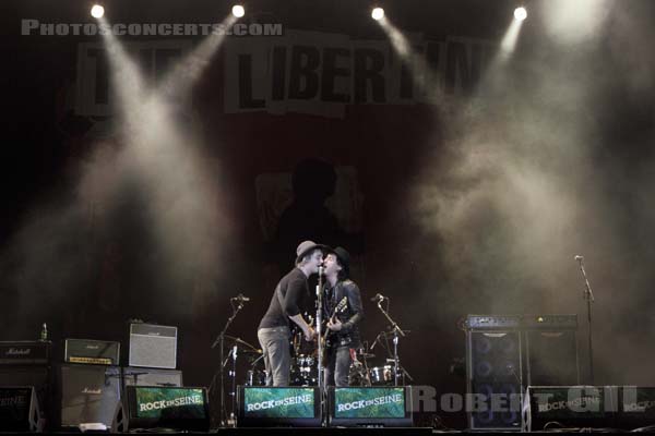 THE LIBERTINES - 2015-08-29 - SAINT CLOUD - Domaine National - Grande Scene - 